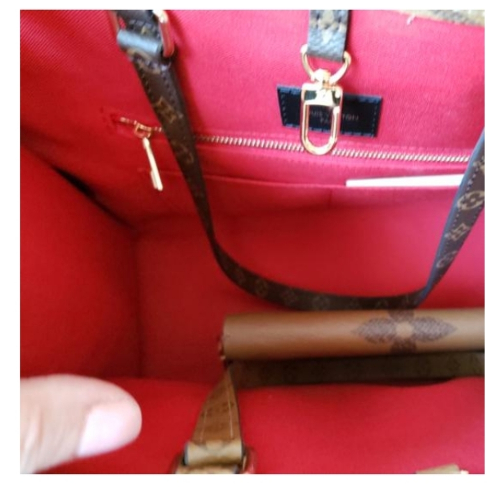 Purse - Picture 2 of 7
